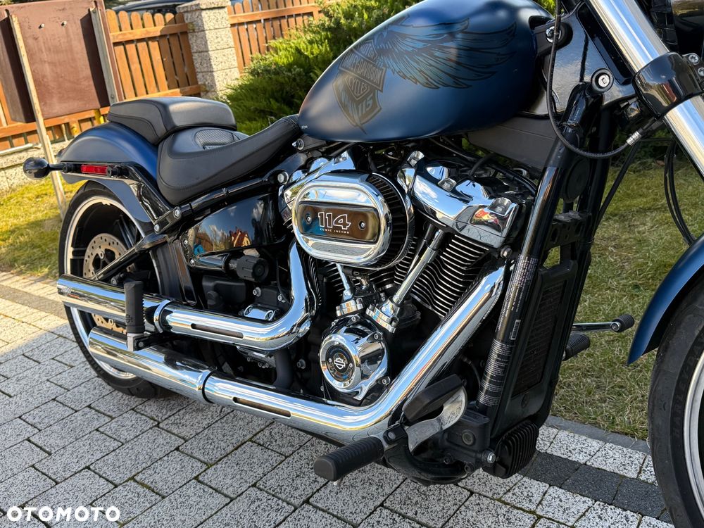 Harley-Davidson Softail Breakout - 4