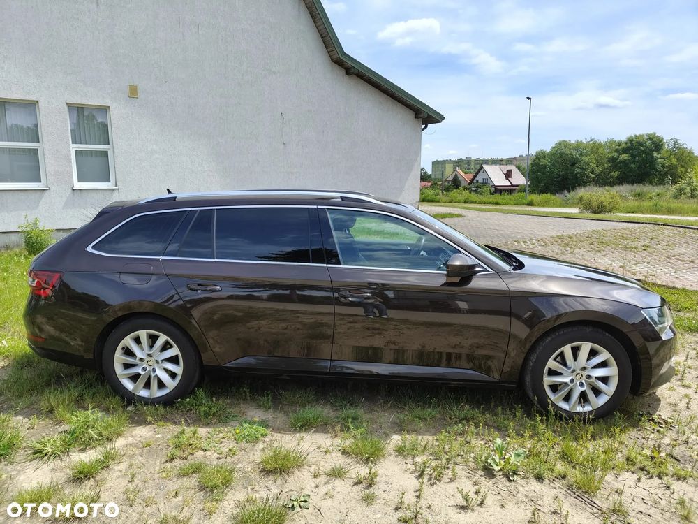 Skoda Superb 2.0 TDI 4x4 Style DSG - 34