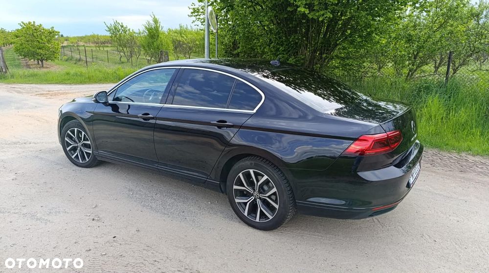 Volkswagen Passat 2.0 TDI EVO Business DSG - 2