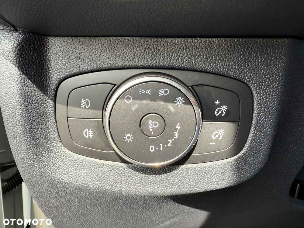 Ford E-Transit Courier Van - 18