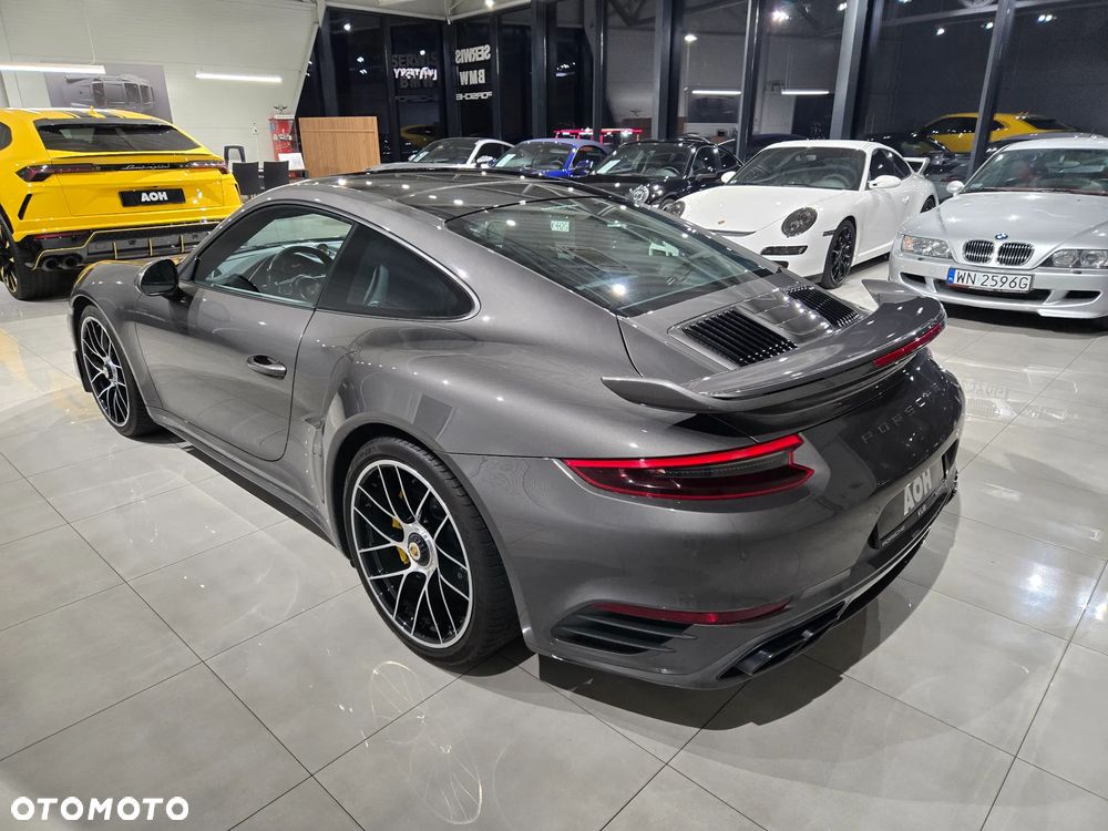 Porsche 911 Turbo S - 10
