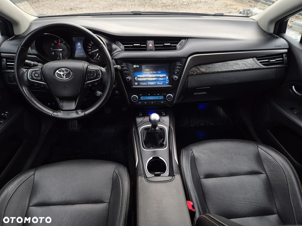 Toyota Avensis 1.8 Premium - 19