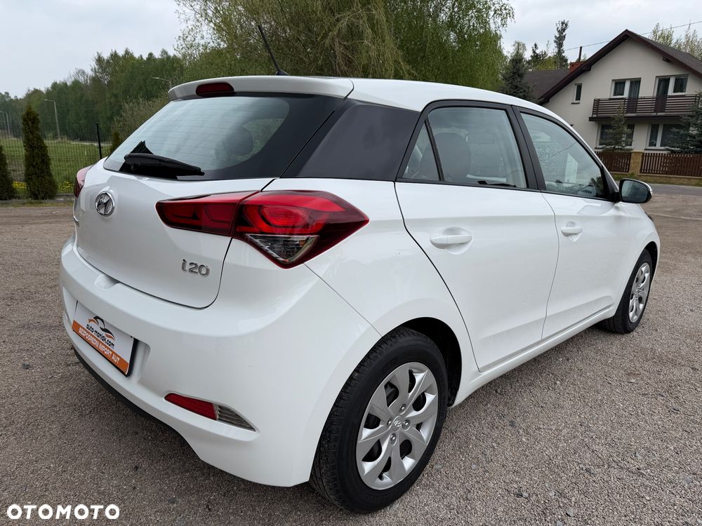 Hyundai i20 blue 1.2 - 16