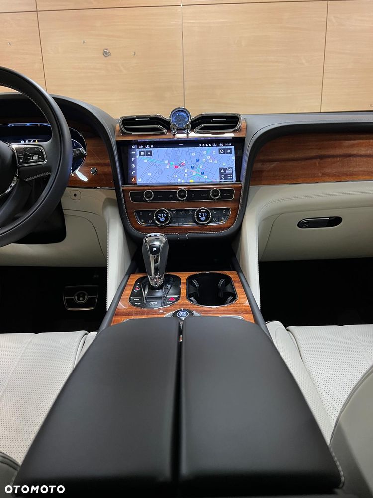 Bentley Bentayga - 26
