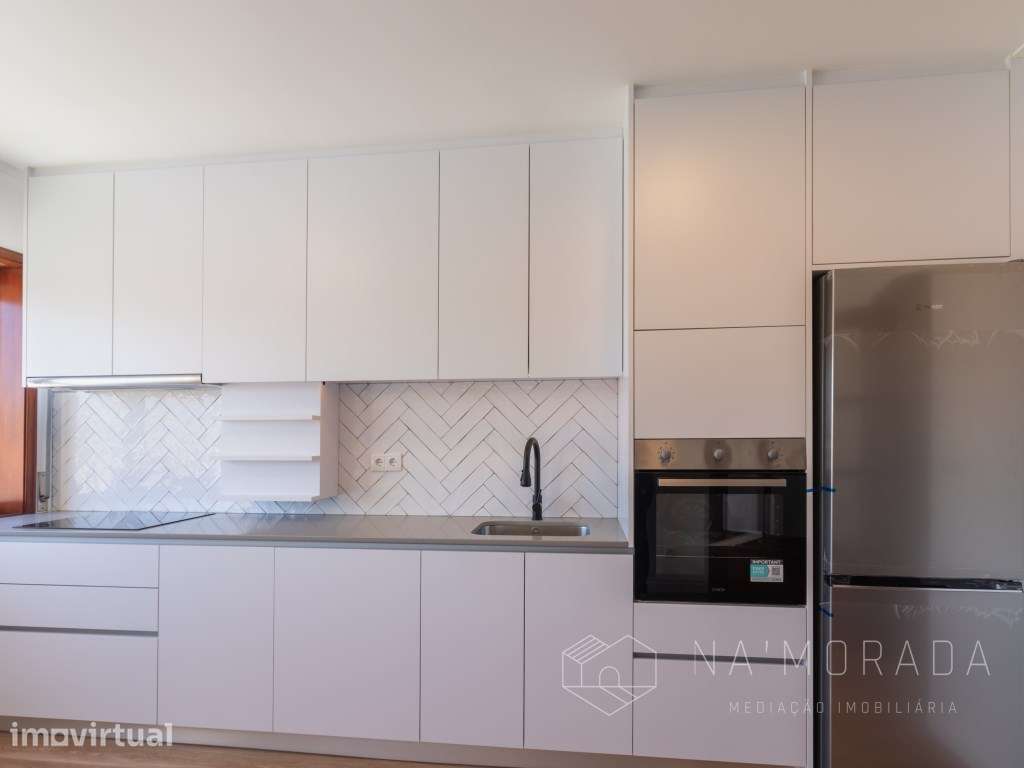 Apartamento T4 renovado para venda em Escapães, Santa Maria da Feira - Grande imagem: 3/25