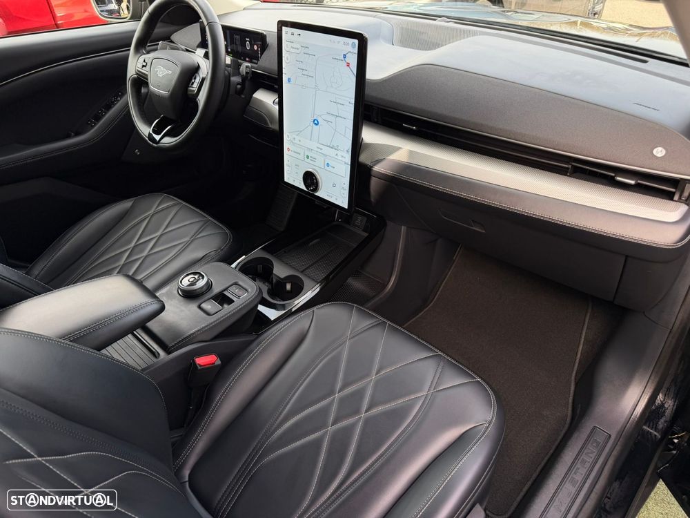 Ford Mustang Mach-E Alargada - 18