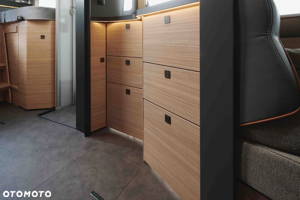 Carthago I 470 RB-LE "K" lightweight 3.5 t / Mercedes - 33