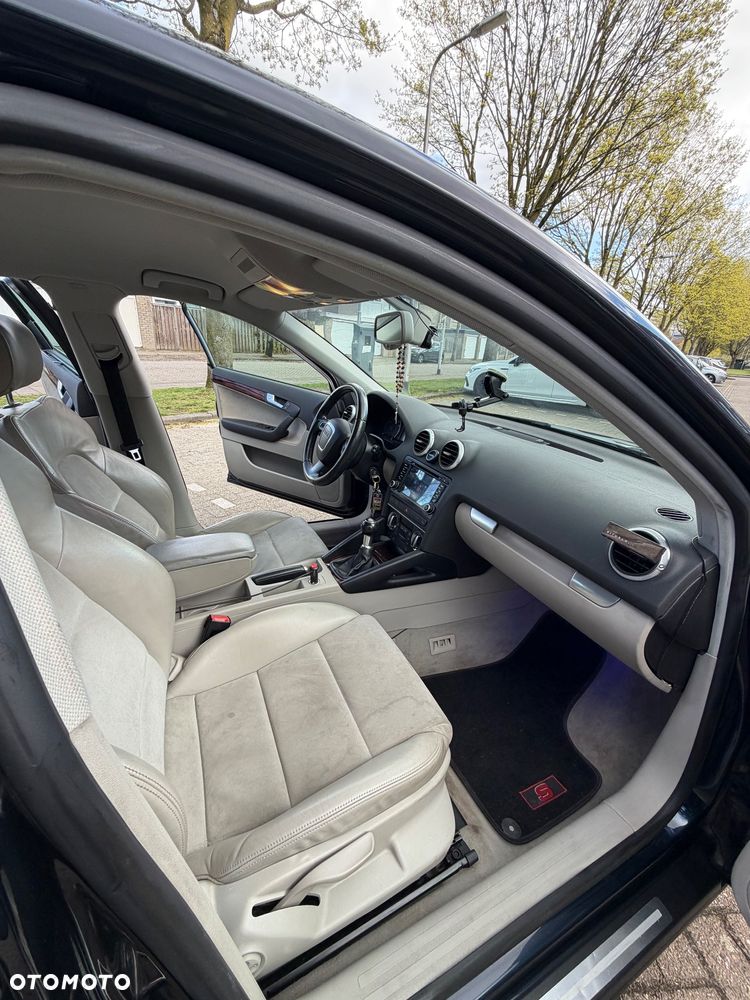 Audi A3 Sportback - 17