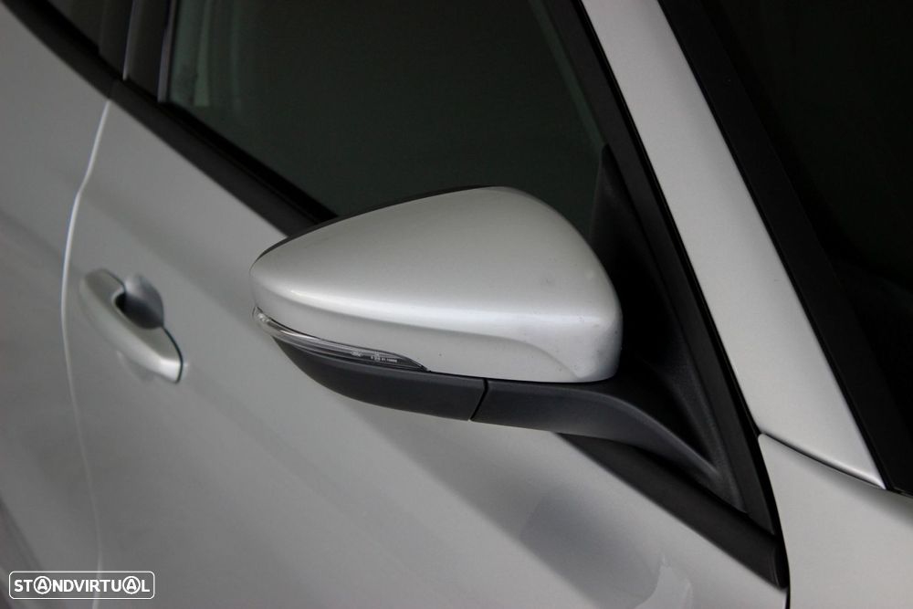 Ford Focus 1.0 EcoBoost MHEV ST-Line - 4