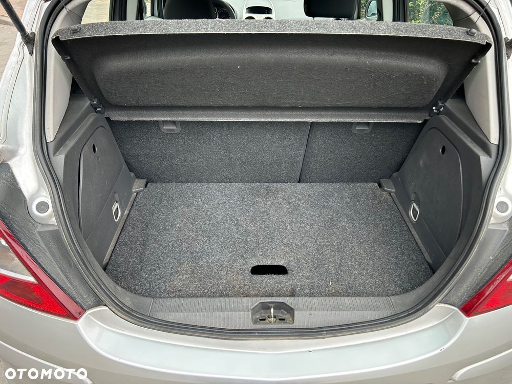 Opel Corsa 1.2 16V Cosmo - 11