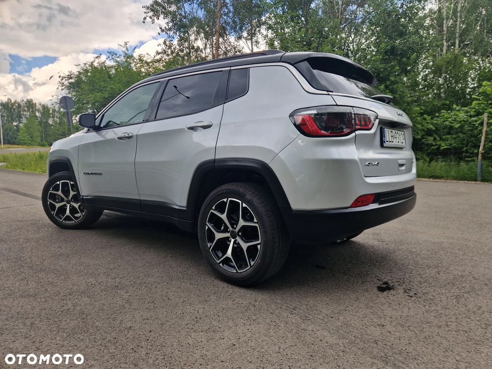 Jeep Compass - 26