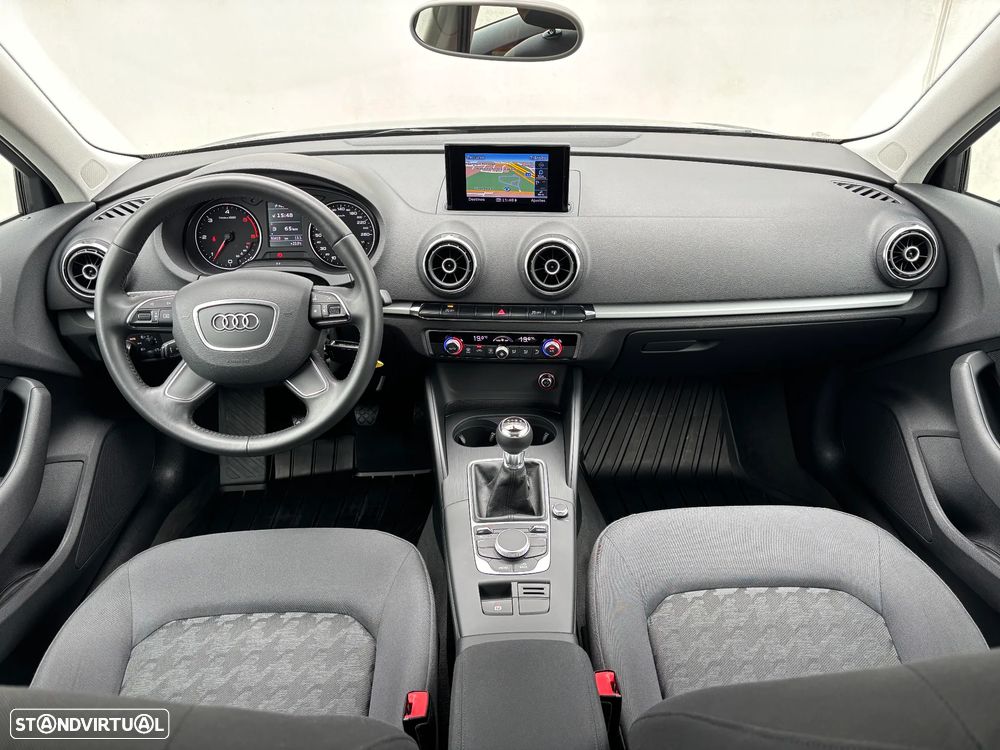 Audi A3 Sportback 1.6 TDI Advance Ultra - 15