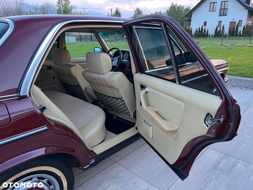Mercedes-Benz W123 - 26
