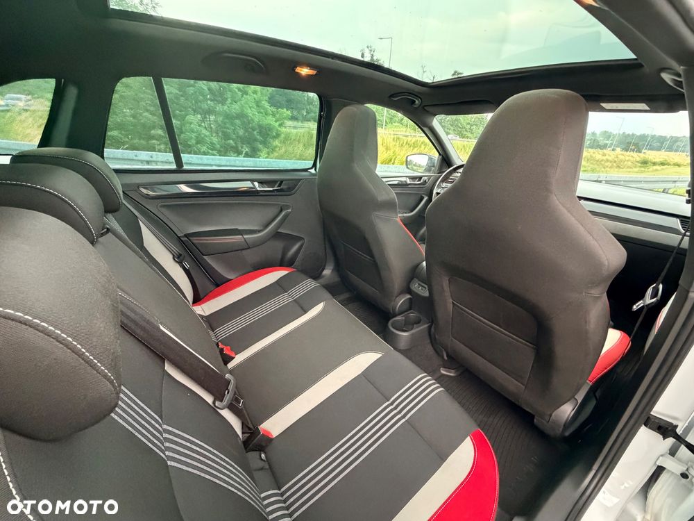 Skoda RAPID Spb 1.4 TSI Monte Carlo DSG - 16