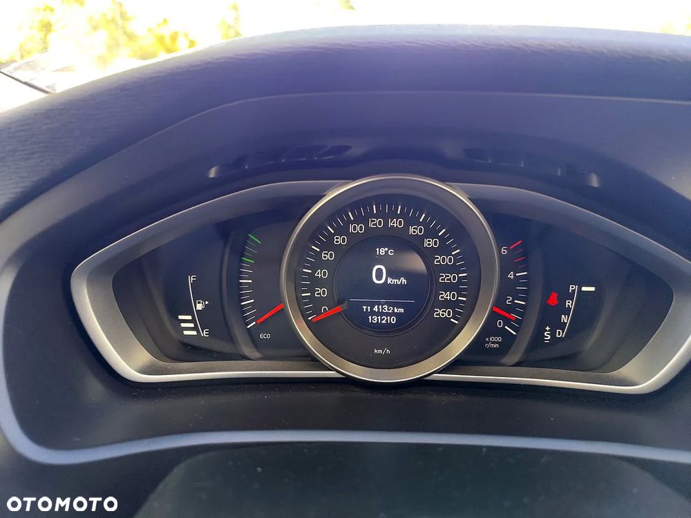 Volvo V40 D3 Drive-E Momentum - 13