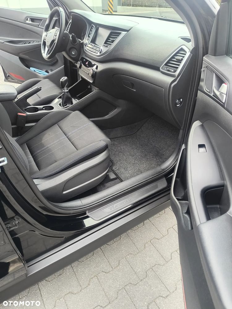 Hyundai Tucson 1.6 GDI BlueDrive Comfort 2WD - 24