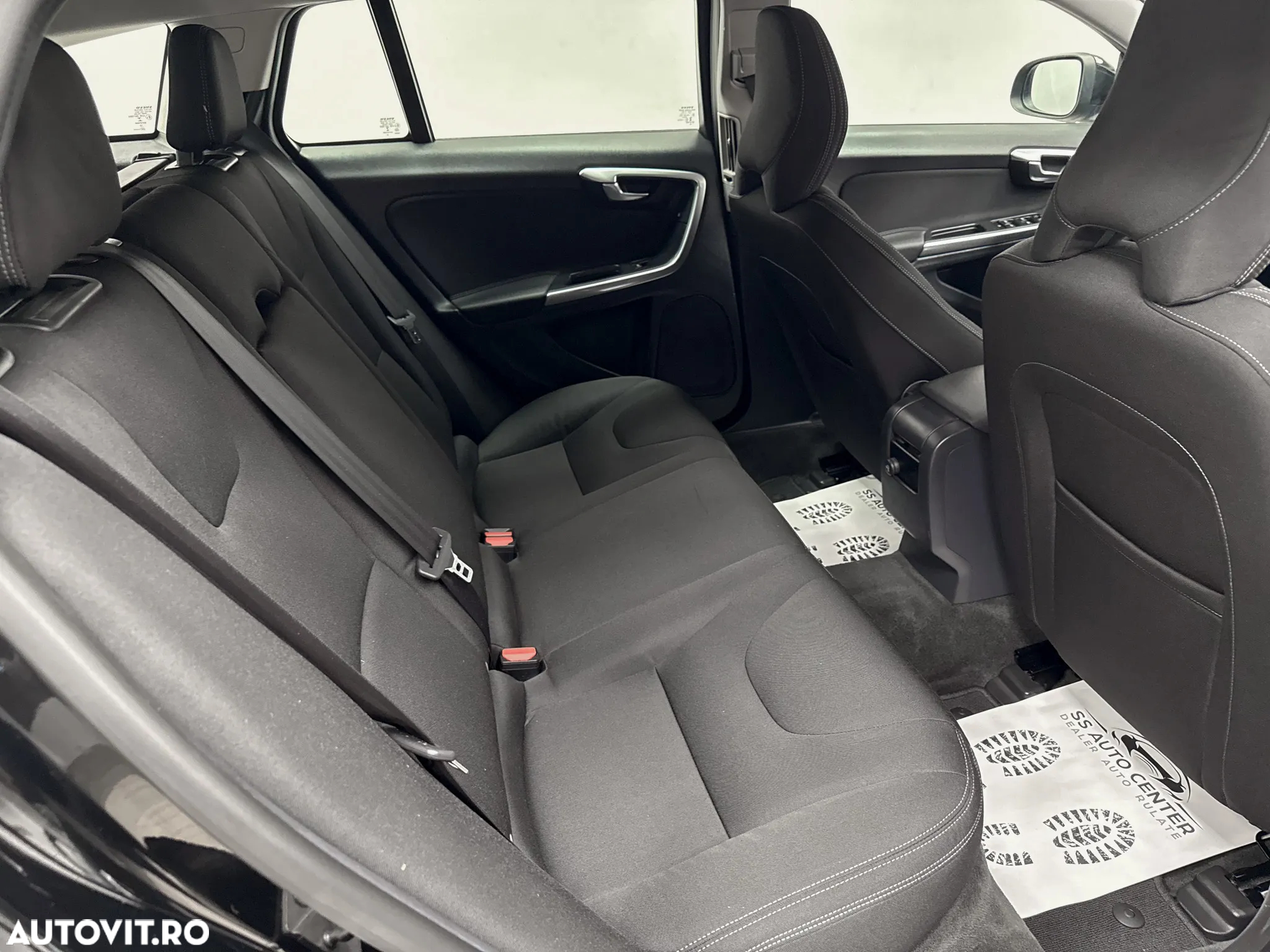 Volvo V60 D2 ECO Start-Stop Momentum - 14