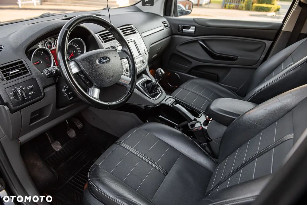 Ford Kuga 2.0 TDCi 2x4 Titanium - 7