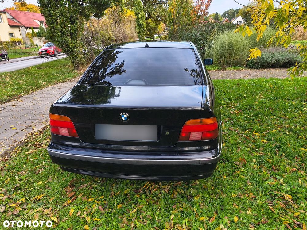 BMW Seria 5 525d - 10