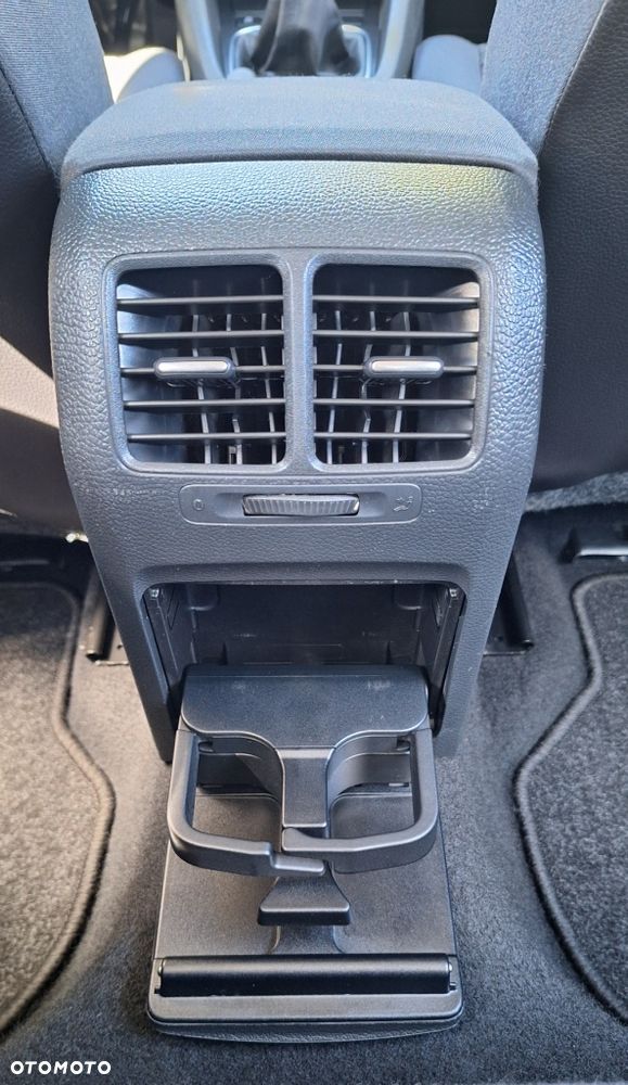 Volkswagen Golf 1.2 TSI BMT Trendline Perfectline - 9