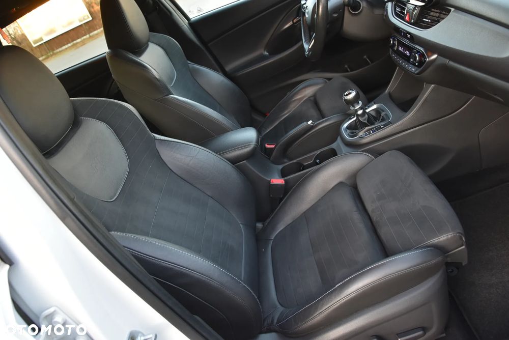 Hyundai i30 N 2.0 T-GDI Performance - 23