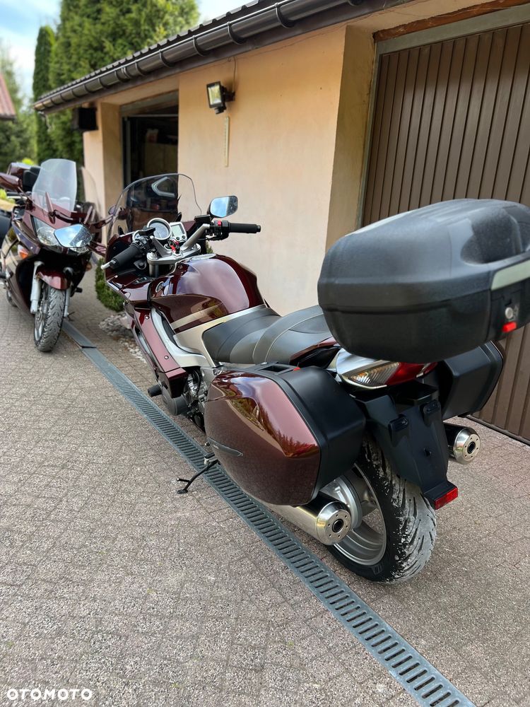 Yamaha FJR - 19