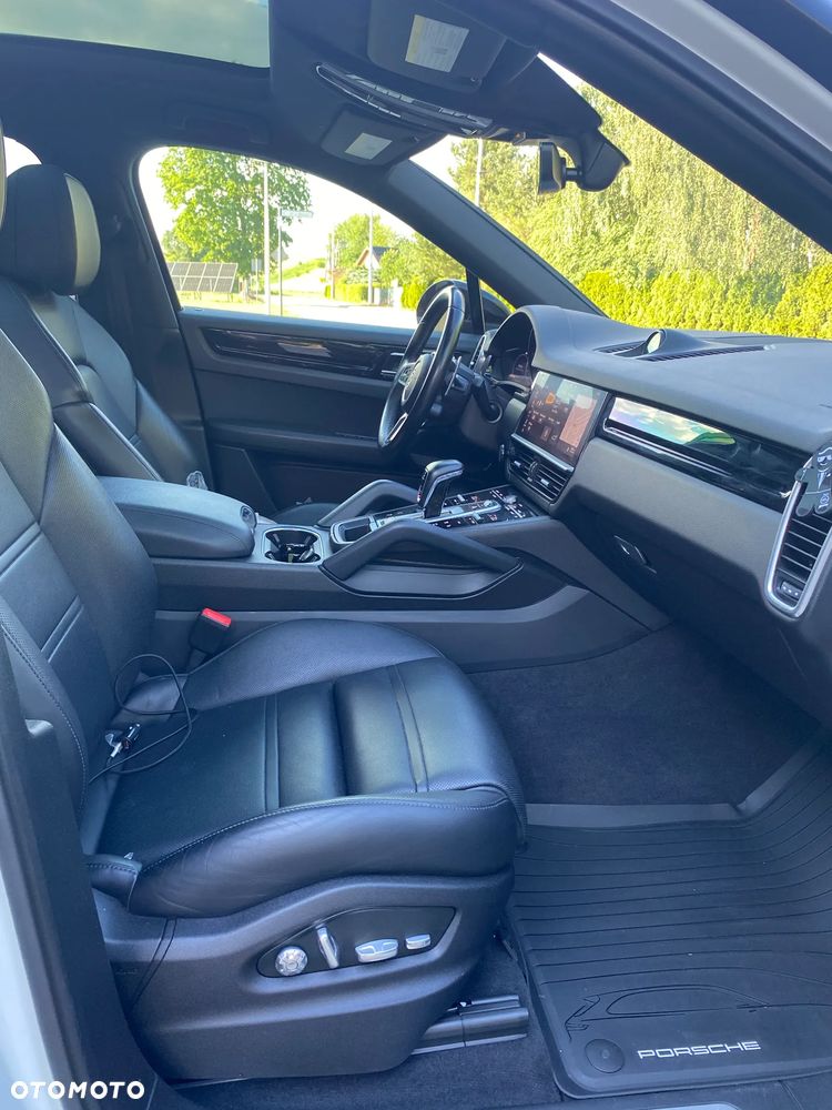 Porsche Cayenne Platinum Edition - 11