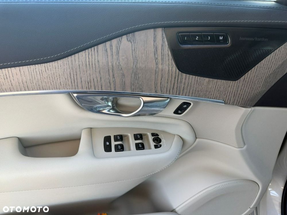 Volvo XC 90 - 17
