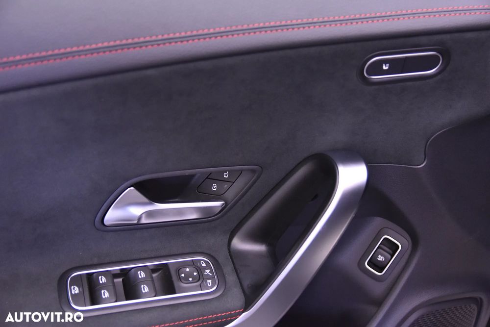 Mercedes-Benz CLA 250 4Matic 7G-DCT AMG Line - 14