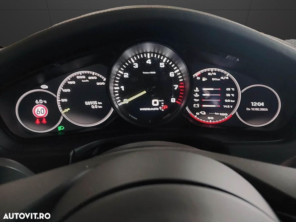 Porsche Panamera - 8