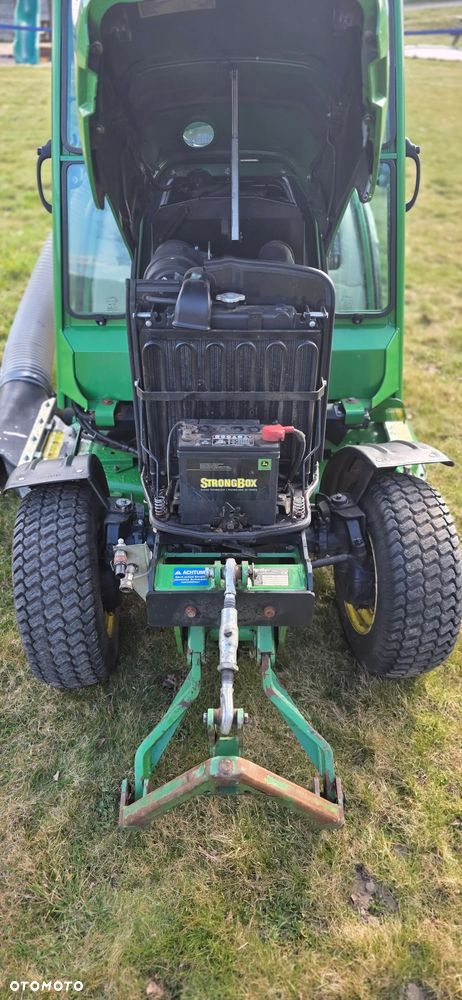 John Deere 2320 HST - 28