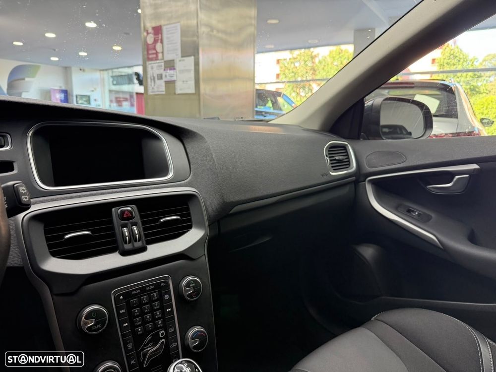 Volvo V40 1.5 T3 Sport Edition R Geartronic - 22