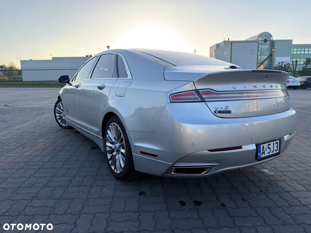 Lincoln MKZ - 8