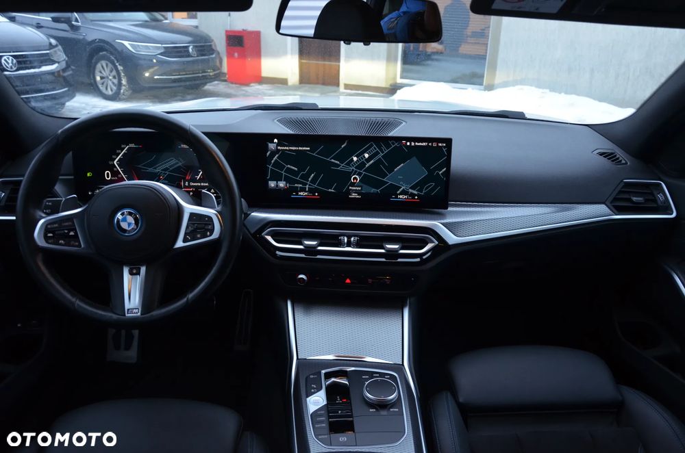 BMW Seria 3 330e xDrive M Sport sport - 22