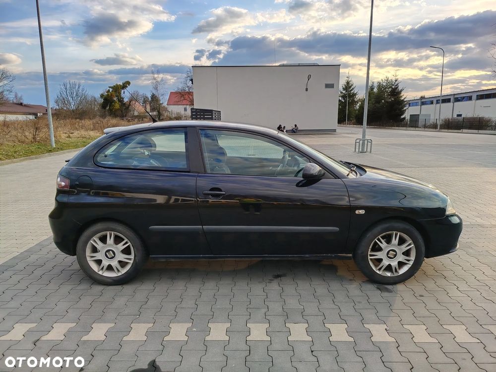 Seat Ibiza SC 1.4 16V Sport - 3