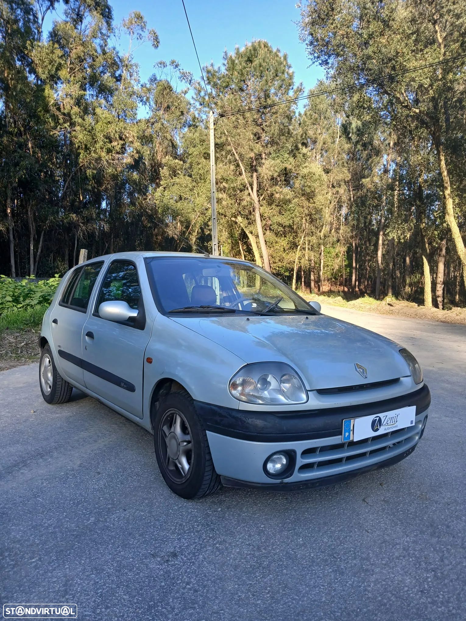 RENAULT CLIO II 1.2 16V de 2001 - Peças Usadas (9783) - 1