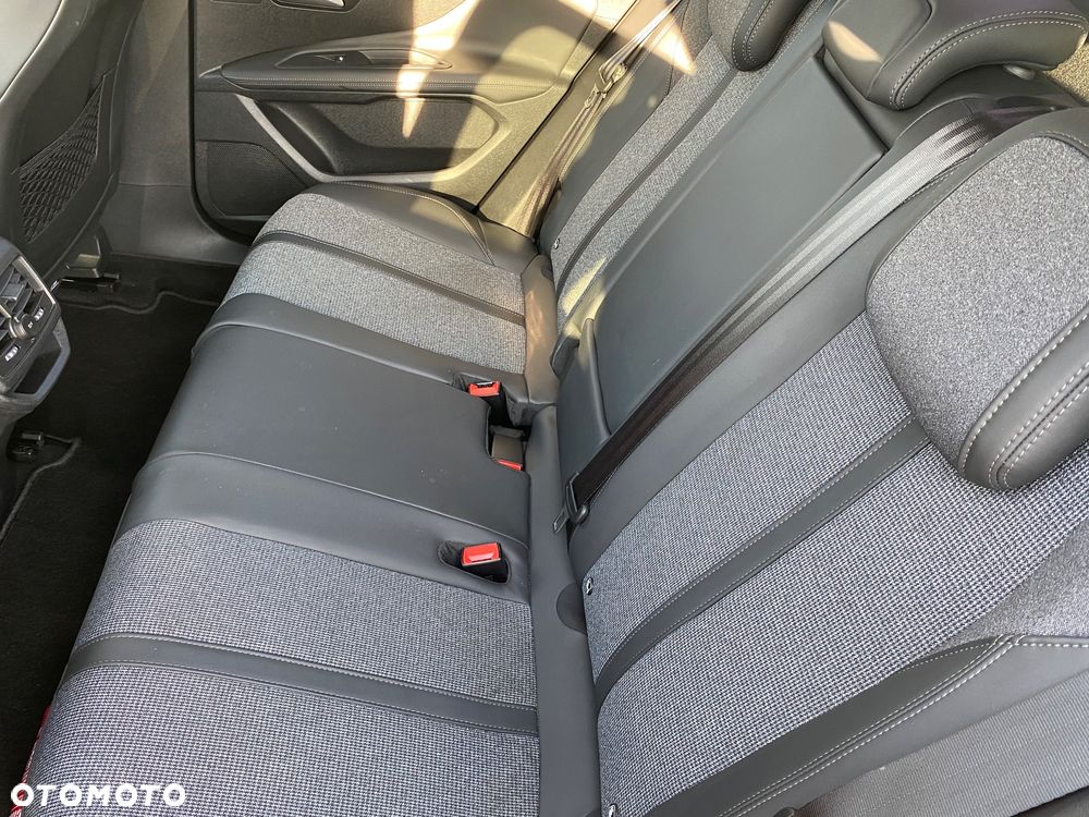 Peugeot 3008 1.5 BlueHDi Allure S&S - 32