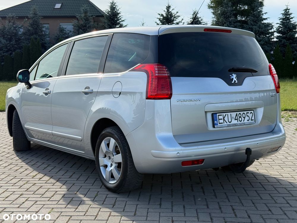 Peugeot 5008 - 8