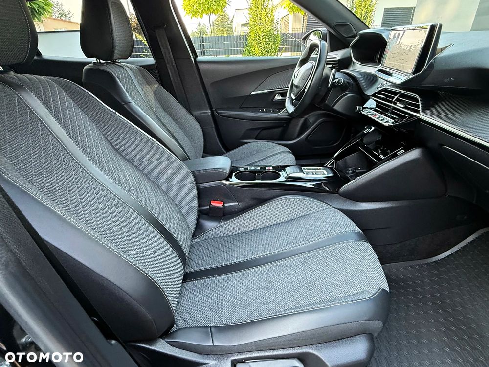 Peugeot 2008 BlueHDi 130 GT S&S EAT8 - 14