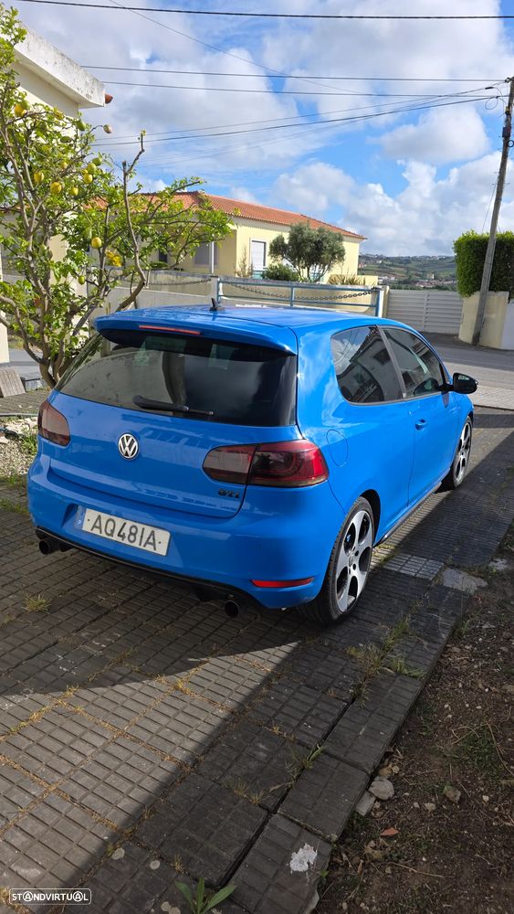 VW Golf 2.0 GTI - 2