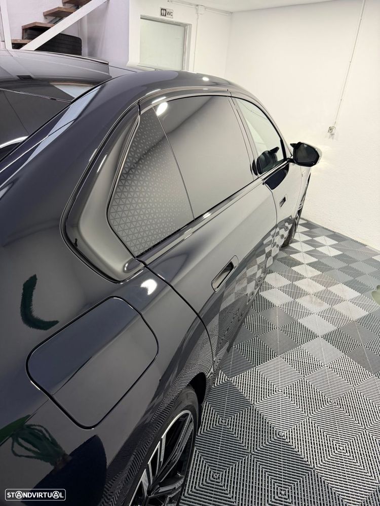 BMW 760 M760e xDrive - 42