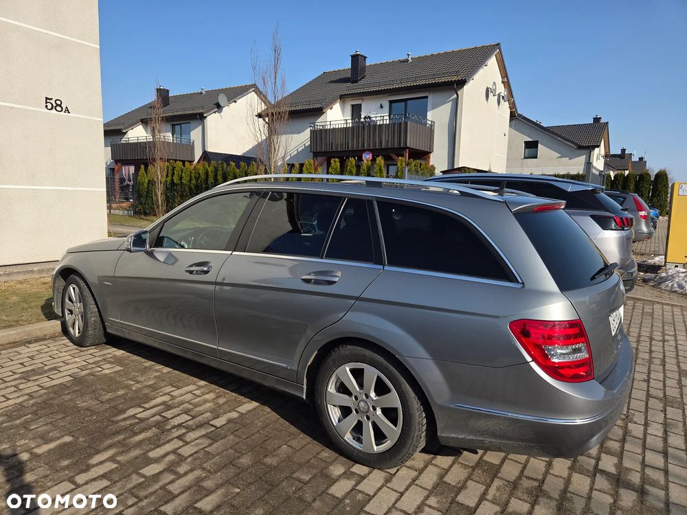 Mercedes-Benz Klasa C 200 CDI DPF (BlueEFFICIENCY) 7G-TRONIC Avantgarde - 3