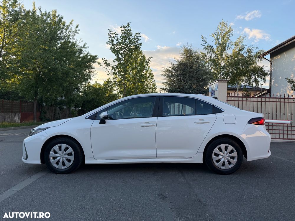 Toyota Corolla 1.8 HSD Business - 3