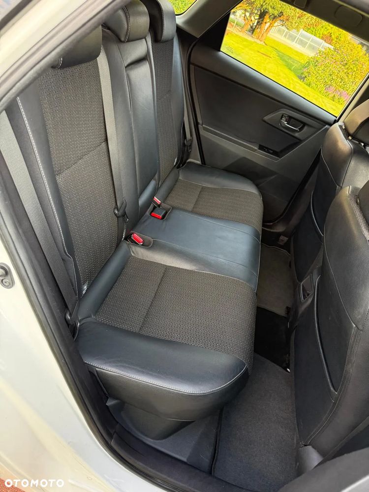 Toyota Auris 1.8 HSD Luna - 5