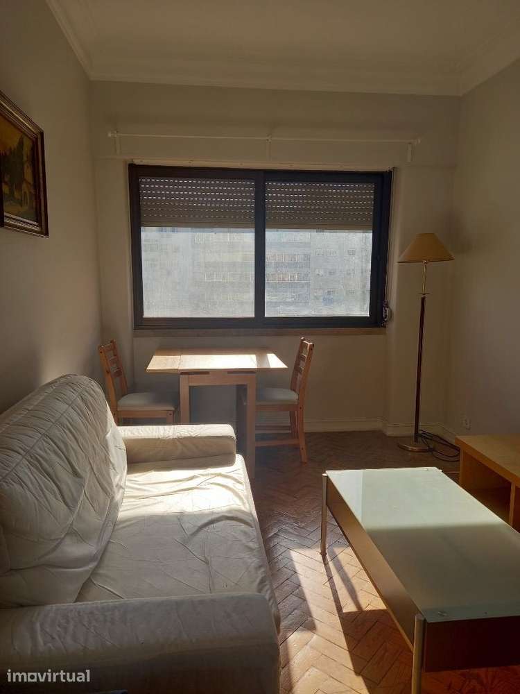 Apartamento T1 mobilado em Entrecampos - Grande imagem: 2/14