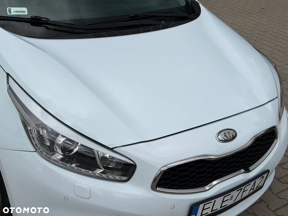 Kia Ceed 1.6 CRDi 128 Platinum Edition - 9