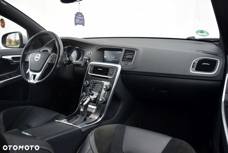 Volvo V60 D4 Geartronic RDesign - 31