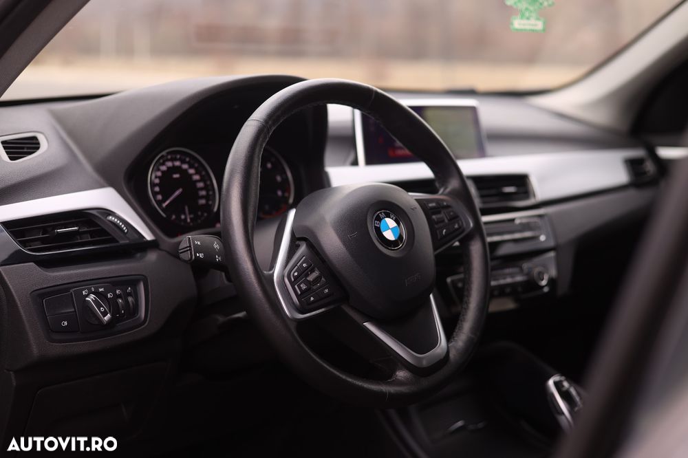 BMW X1 xDrive18d Aut. Sport Line - 12