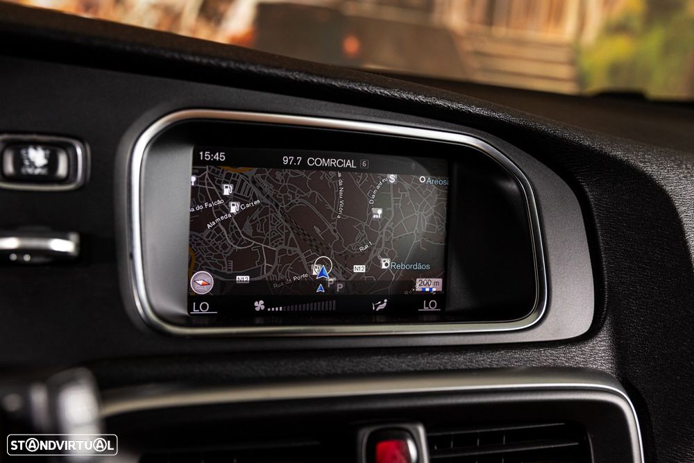 Volvo V40 Cross Country 2.0 D2 - 18