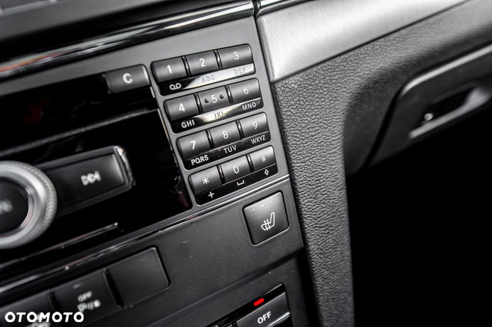 Mercedes-Benz Klasa E 350 CGI BlueEFFICIENCY 7G-TRONIC Avantgarde - 30